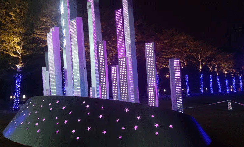 �������R